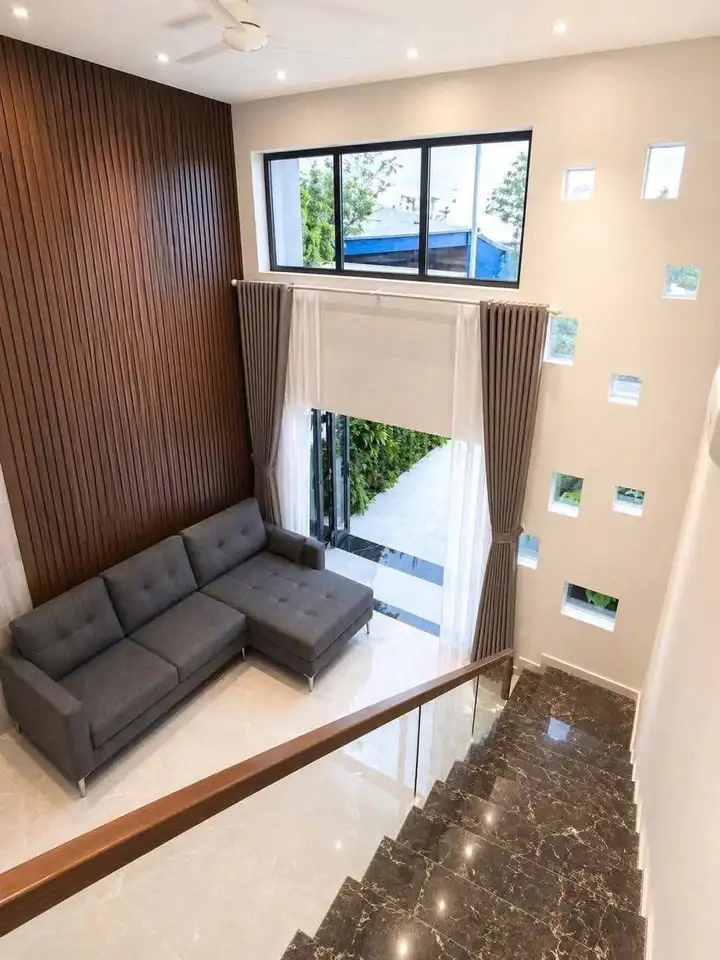 Дом 3 этажа, 3 спальни, 3WC, 120м2