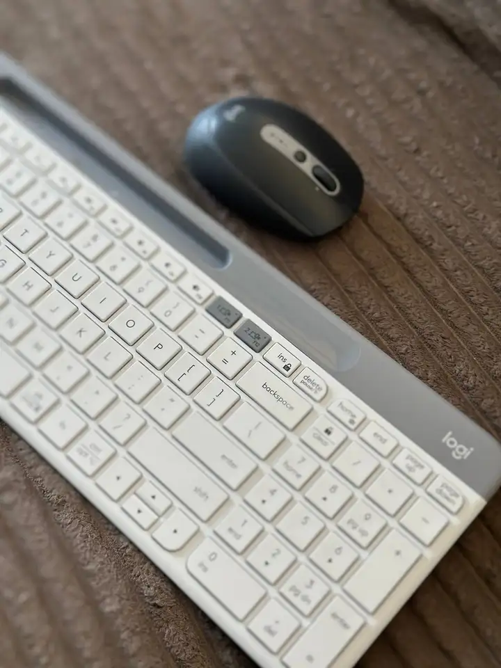 Logitech K580 + M590