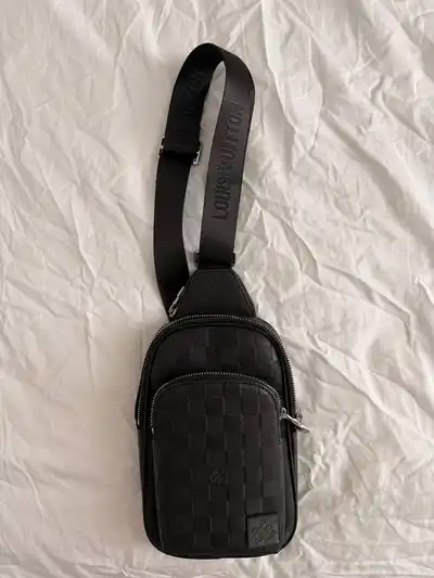 Сумка-слинг (Louis Vuitton style, реплика)