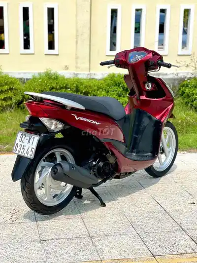 Honda Vision 2014 красный, полностью оригинал, от владельца