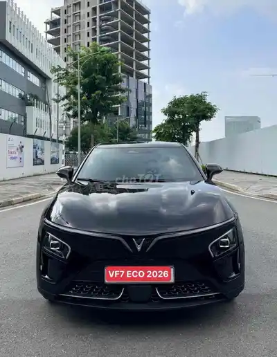 VINFAST VF7 2026 ECO 7.000 KM ЧЕРНЫЙ