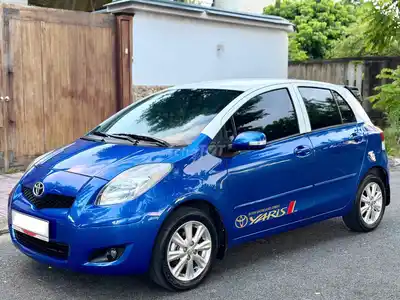 Toyota Yaris 2012 1.3AT Комплектация G 110000 км
