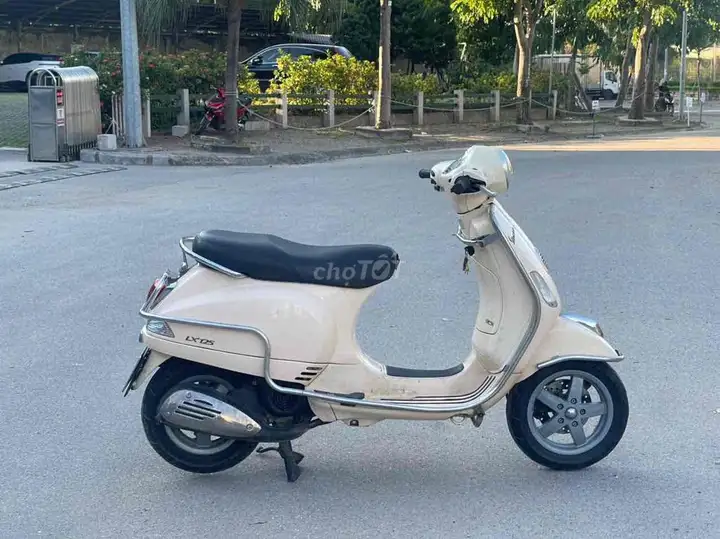 Piaggio Vespa LX 125 Kem
