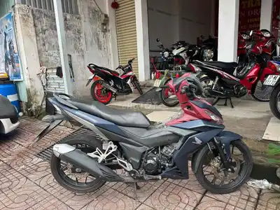 Honda Winner 2016 Красный, Серый