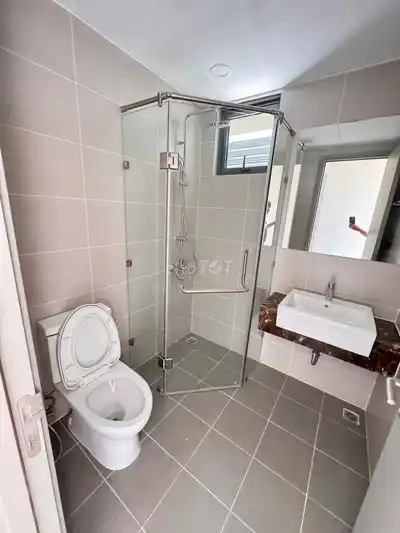 Апартаменты в Gold View, 2 спальни, 2 санузла, 92 кв.м, базовая мебель