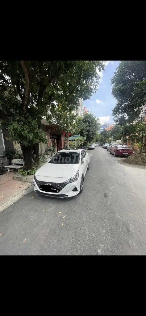 Hyundai Accent белый, 50 000 км