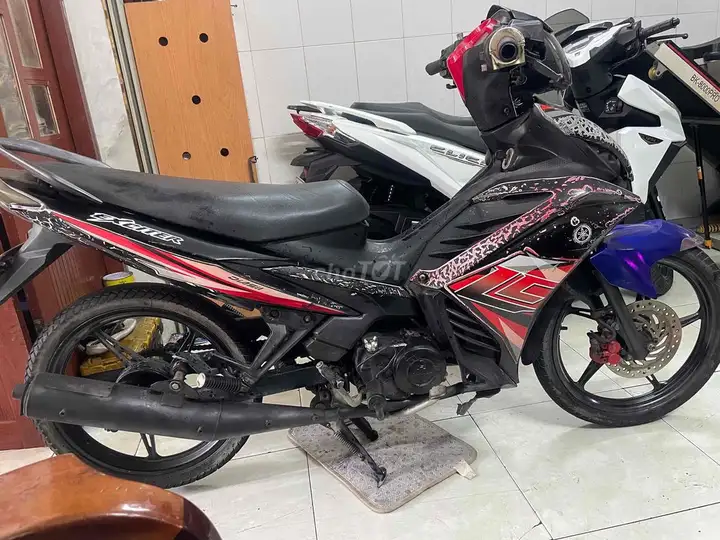 Yamaha Exciter 50, черный, красный, синий