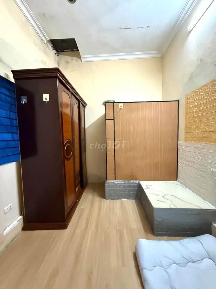 Аренда 2-этажного дома с мансардой 16 м², Дой Кан, Ба Динь