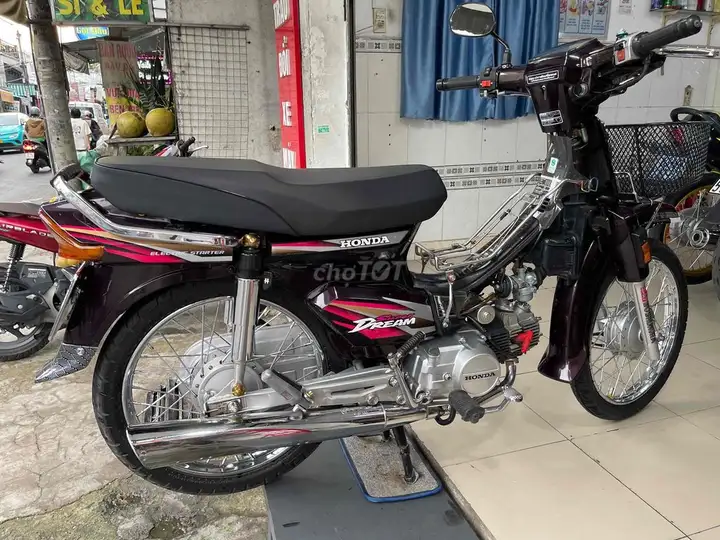 Honda Dream 1998 темно-красный Таиланд, с номерами Хошимина, 1 владелец