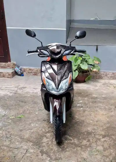 Yamaha Luvias 125cc 2011 коричневый