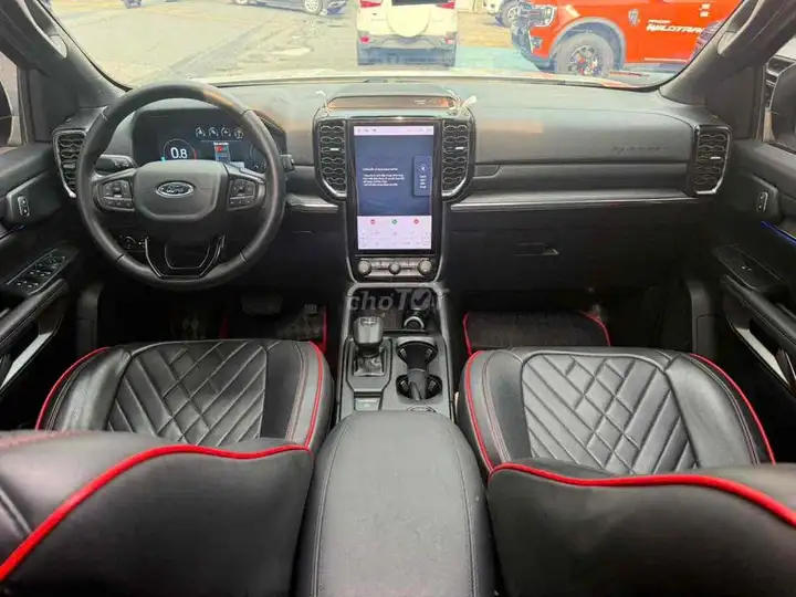 Ford Everest 4WD 2025, частное лицо, продажа в дилерском центре Ford
