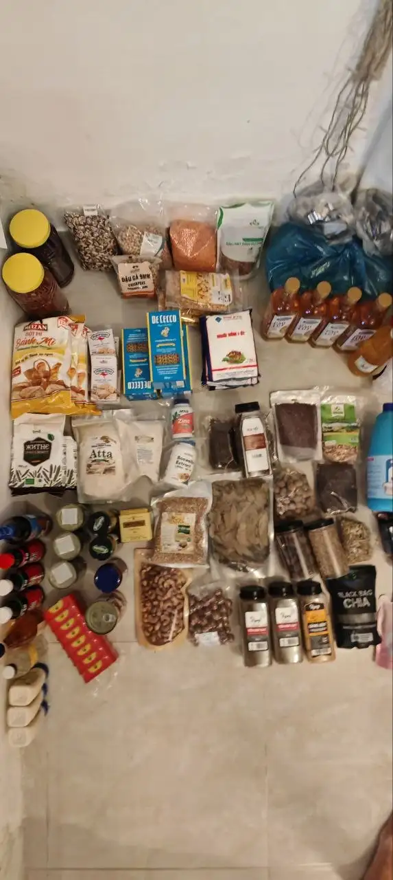 Продукты питания (консервы, орехи, специи, крупы, мука)