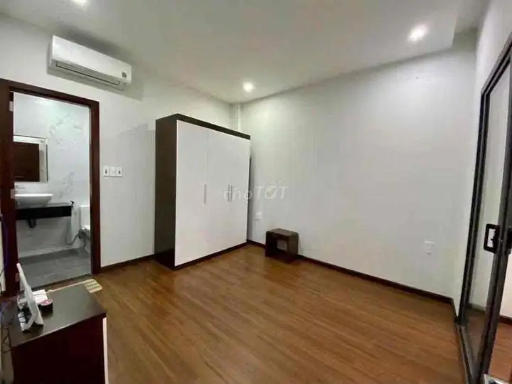 Участок 100м² | Пл. 300м² | 3 этажа