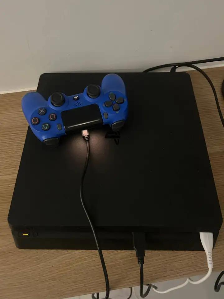 PlayStation 4 Slim 500GB