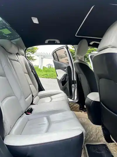 Mazda 3 2020 Белая, пробег 30.000 км