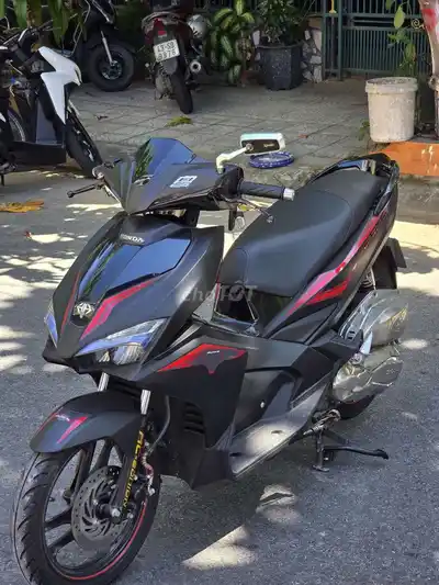 Honda Air Blade черно-красный
