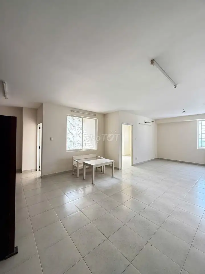2-комн. квартира 95 м² в Phu My Thuan, высокий этаж, вид на реку