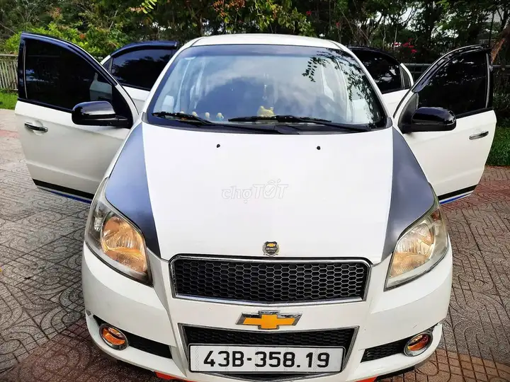 Chevrolet Spark 2018 белый