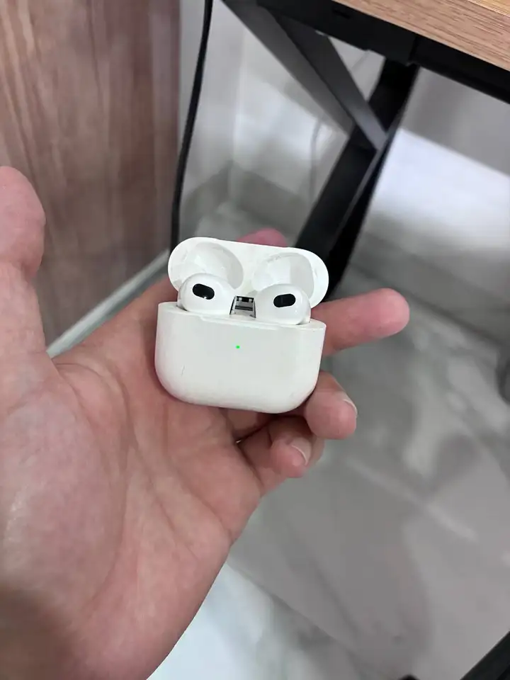 AirPods 3