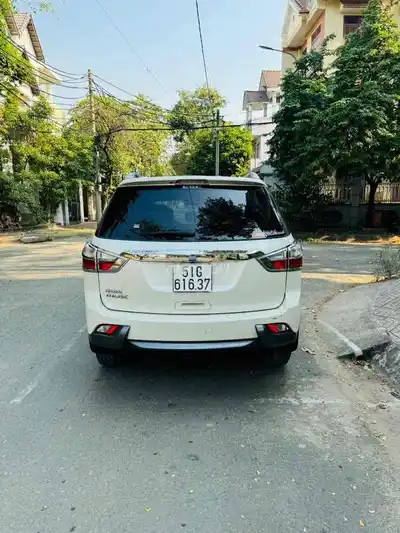 Isuzu MU-X 2017 3.0AT 2WD Белый