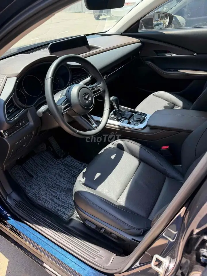 Mazda CX30 2.0 Luxury 2024 4000км Синий