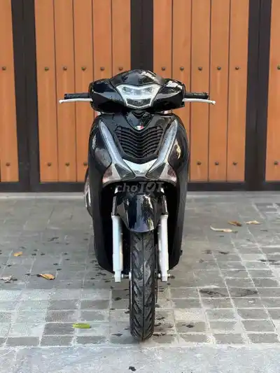 HONDA SH 125I 2017 Черный Оригинал Отличное состояние