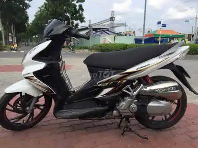 Suzuki Hayate черно-белый