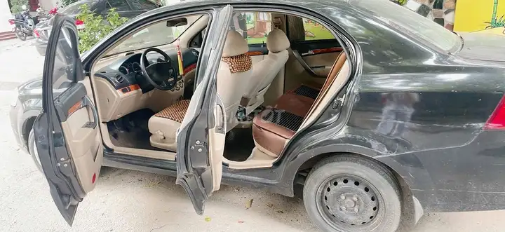 Daewoo Gentra 2008, черный