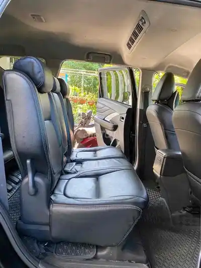 Mitsubishi Xpander, 7 мест, автомат, черный