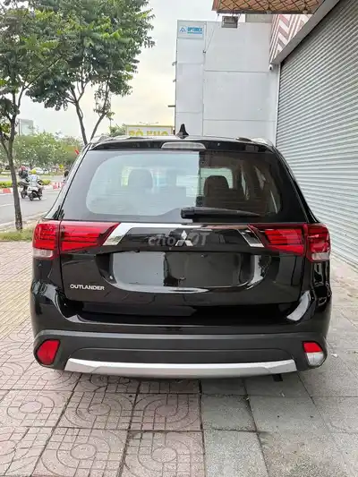 Мицубиси Аутлендер 2.0CVT 2019 года - 70000 км