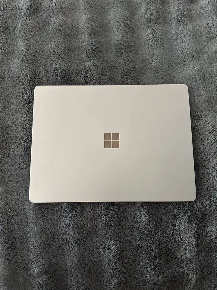 Microsoft Surface Laptop Go
