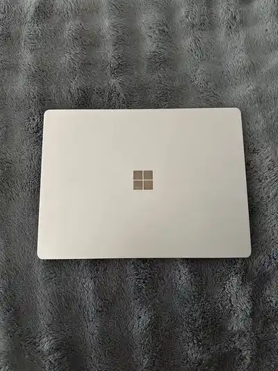 Microsoft Surface Laptop Go