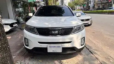 KIA Sorento 2015 2.4 AT 140 тыс. км Белый