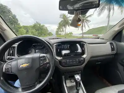 Chevrolet Colorado серый