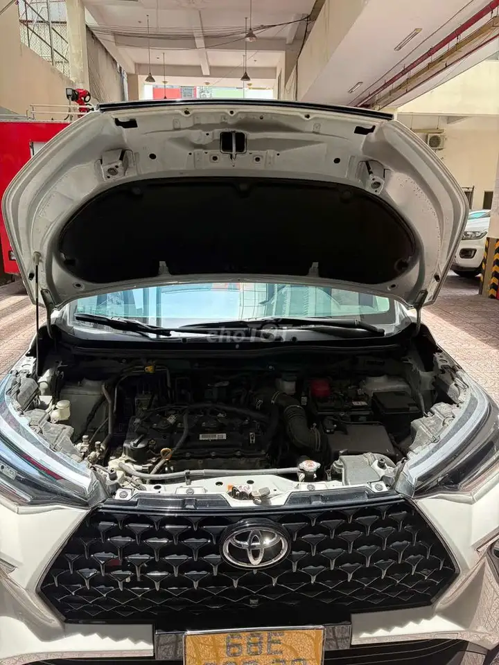 Toyota Veloz Cross 2024, 7 мест, бензин, Вьетнам