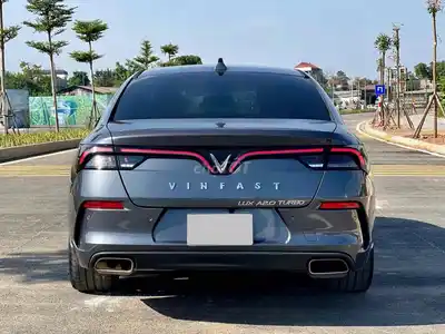 VinFast Lux A Premium 2019 34000 км Серый