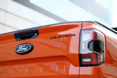 Ford Ranger Wildtrak 5 мест дизель автомат оранжевый