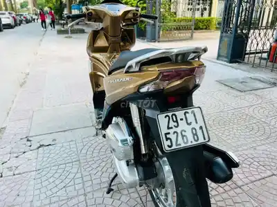 Honda Air Blade золотисто-бронзовый 125cc 2019 номера Ханоя