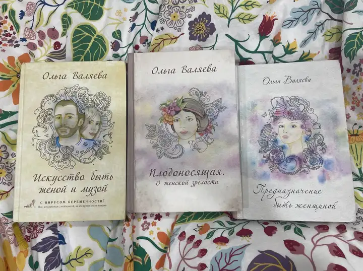 Шапки гелевые охлаждающие, книги, браслеты