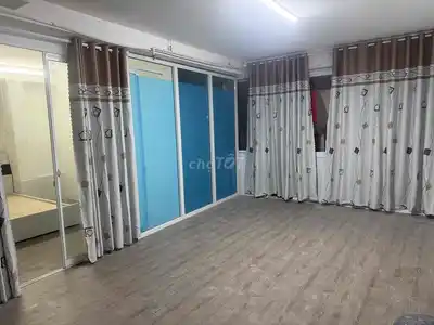 Комната с мебелью и отдельным входом