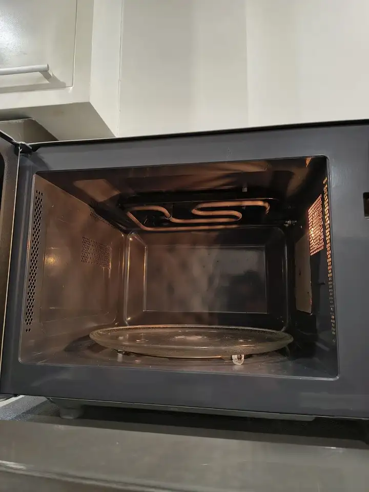 Микроволновка Toshiba с грилем