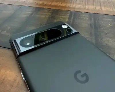 Google Pixel 8 Pro 128 ГБ, Google Pixel 7 128 ГБ, кроссовки Mizuno, чайный набор