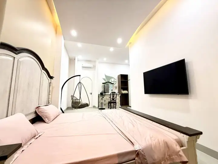 1-комнатная квартира в аренду, 90 м2