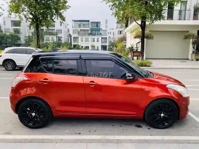 Suzuki Swift 2016 1.4 AT Красный