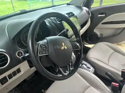 Mitsubishi Attrage 2017 автоматическая коробка серый
