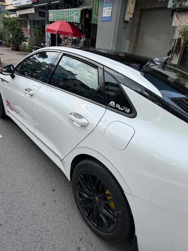 KIA K5 Premium 2022 Белый 33k км