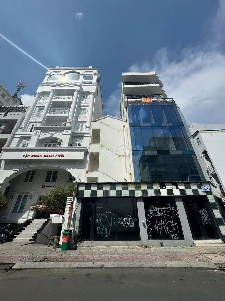 4-этажный дом на Чан Куанг Кхай, скидка 5 млрд, торг