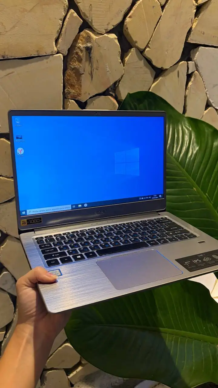 Ультрабук Acer Swift 3, Письменный стол, Блендер Philips, Отпариватель, Коляска для животных
