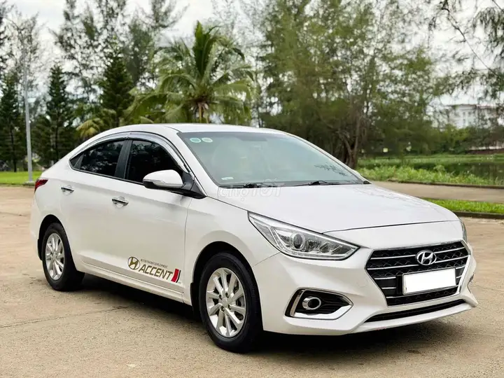 Hyundai Accent 1.4MT 2019 белый 80 000 км