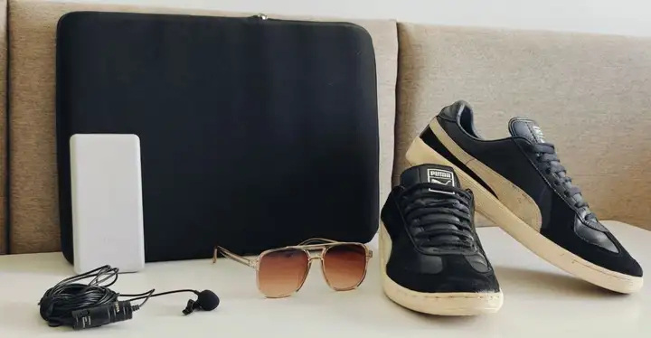 Сумка для ноутбука, микрофон Boya, портативная зарядка Xiaomi, очки, кроссовки Puma